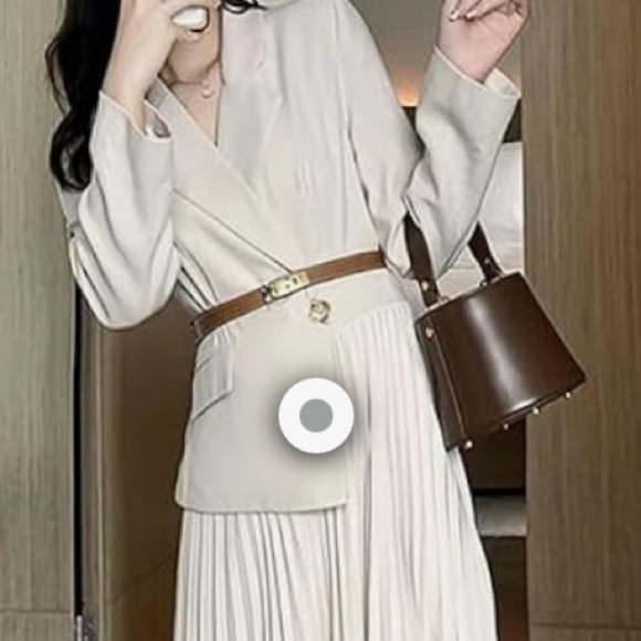 🆕Caramel Slim Leather Belt with Twist-Lock Buckle - Picture 2 of 16